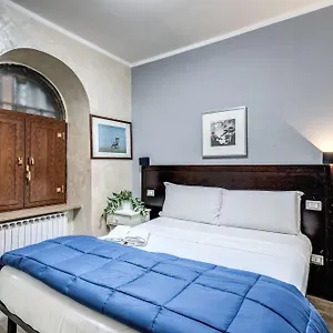 Family House , Roma Itália
