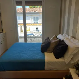 Ponte Vecchio Apartment Florence